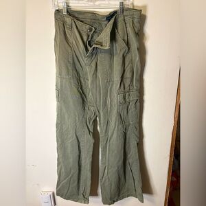 Woman’s Green Cargo Pants